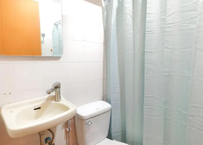 U12san Miguel Townhouse 4 Bedroom Near It Park Free Parking 2 Cars Apartment Cebu