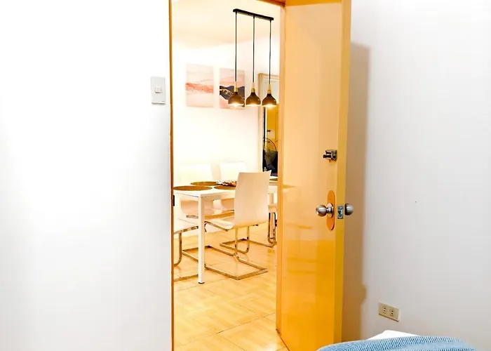U12san Miguel Townhouse 4 Bedroom Near It Park Free Parking 2 Cars Apartment *