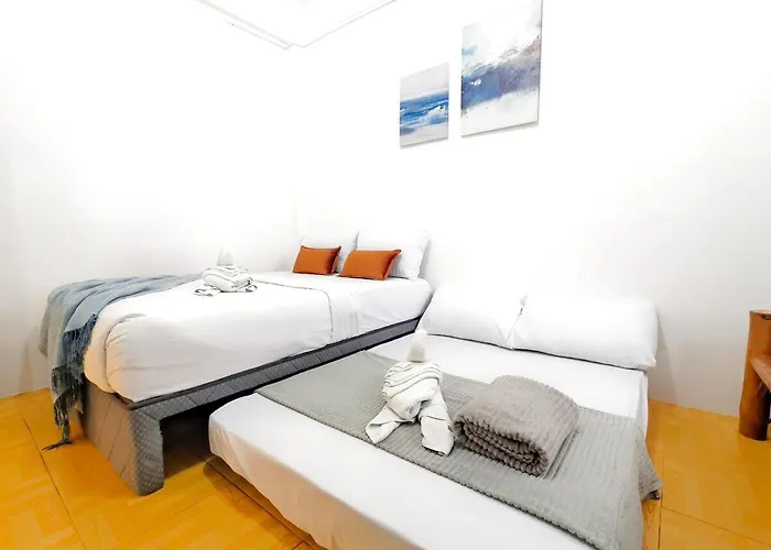 U12san Miguel Townhouse 4 Bedroom Near It Park Free Parking 2 Cars Apartment Cebu