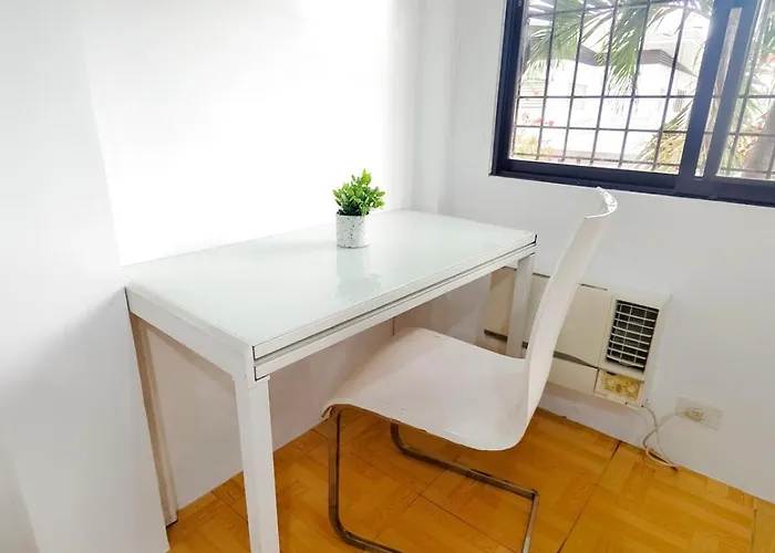 U12san Miguel Townhouse 4 Bedroom Near It Park Free Parking 2 Cars *
