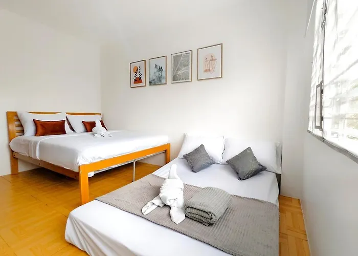 U12san Miguel Townhouse 4 Bedroom Near It Park Free Parking 2 Cars * Cebu