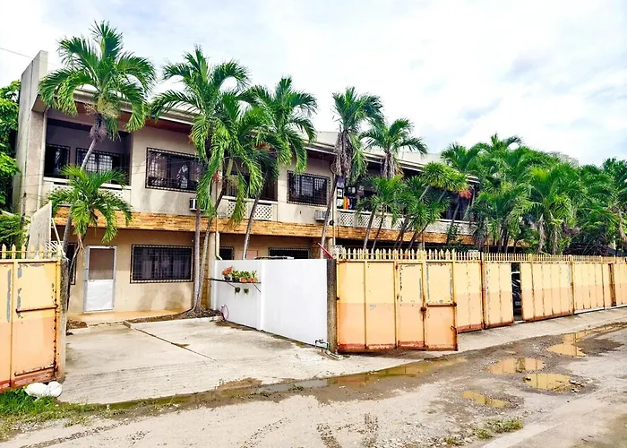 U12san Miguel Townhouse 4 Bedroom Near It Park Free Parking 2 Cars *