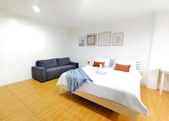 U12san Miguel Townhouse 4 Bedroom Near It Park Free Parking 2 Cars Apartment *